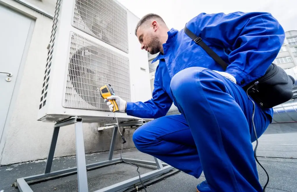 Why Your Heat Pump Shows Signs of Valve Problems in Herriman